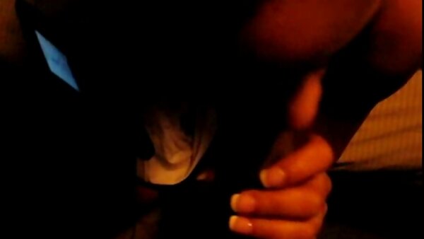 امرأة سمراء عاهرة أماندا تحصل على إصبعها كس مارس الجنس سكس كلاسيكي مترجم في المقعد الخلفي